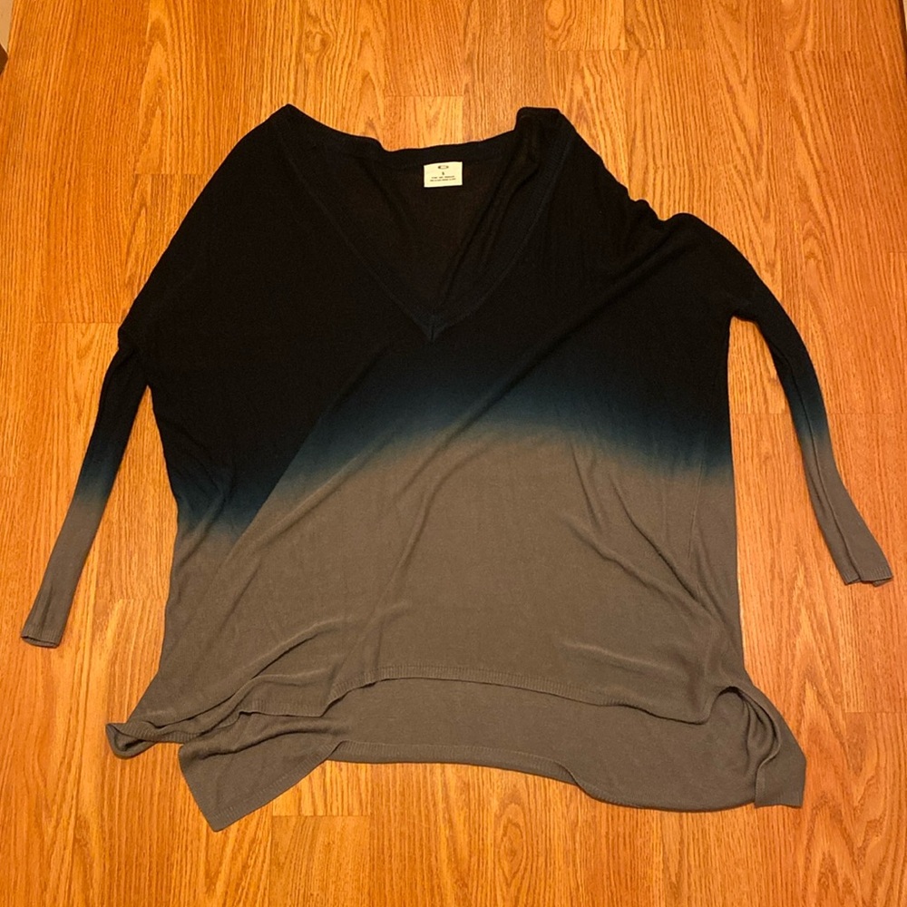 Pins & Needles Beautiful V Neck Ombré Sweater Sz. S, in VGUC!